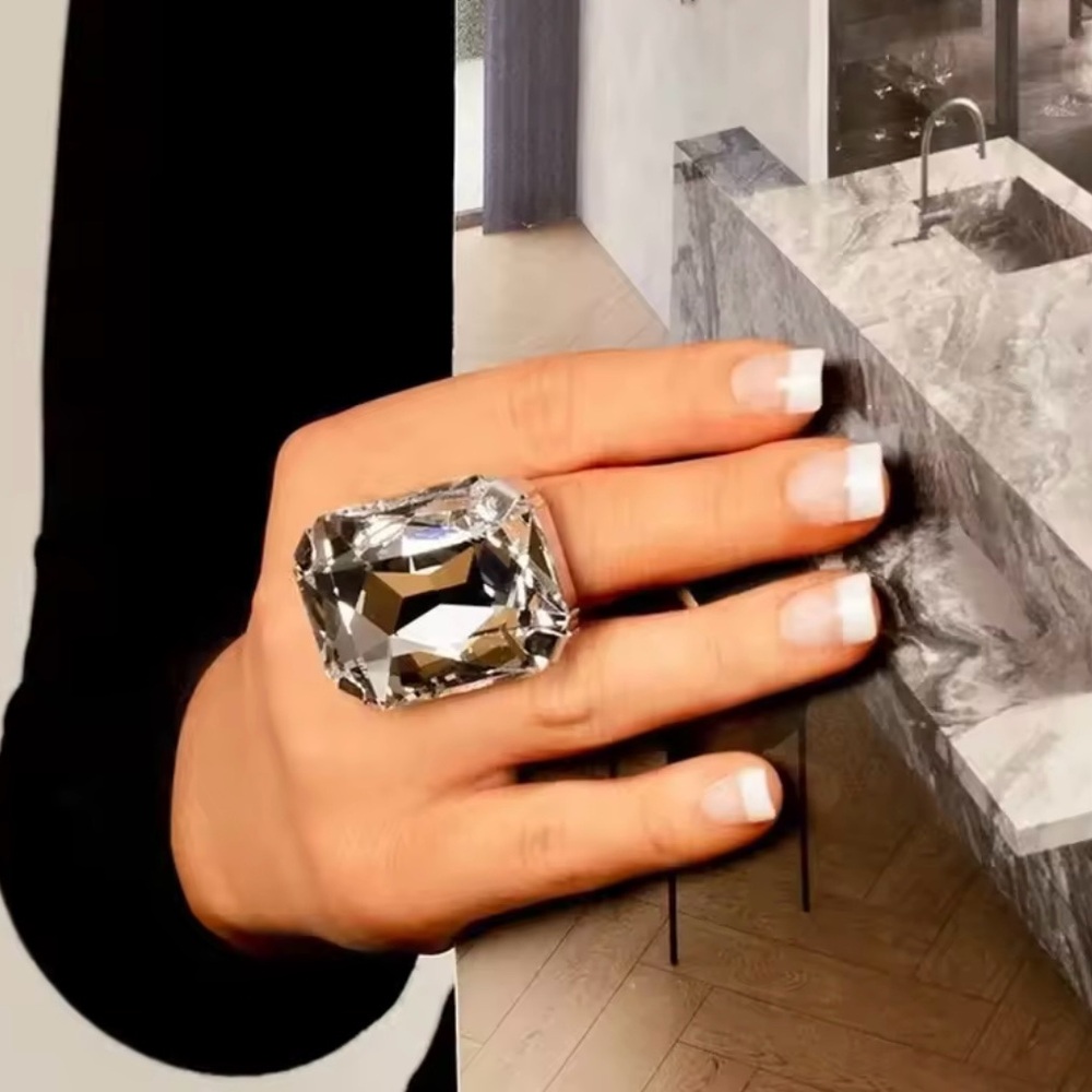 EXAGGERATED EXTRA LARGE CLEAR STONE FASHION RING IN A GOLD SETTING-NEW